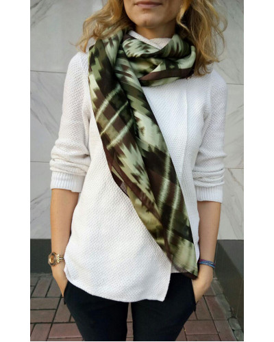 Зеленый шовковий шарф Купити в Україні від Chesco | Odry