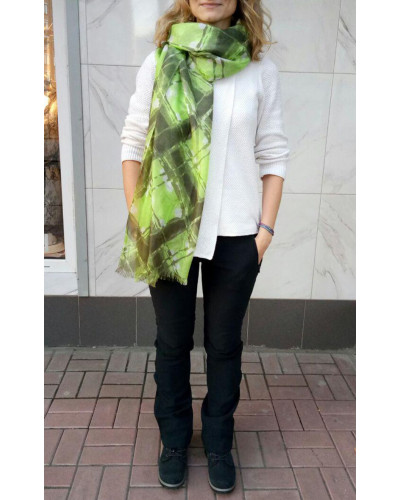 Зеленый шарф из шелка купить в Украине от Chesco | Odry